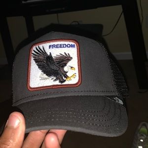 I’m selling an An eagle trucker hat